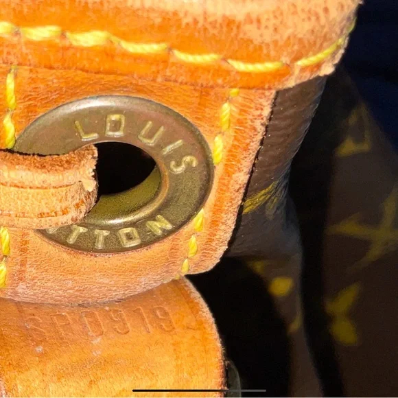 Louis Vuitton
Noe Handbag Monogram Canvas Large - Picture 5 of 16